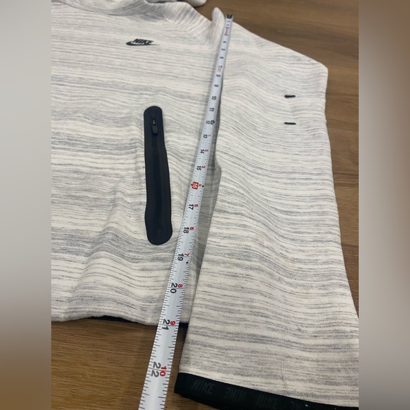 Nike tech hoodie - Picture 4 of 6